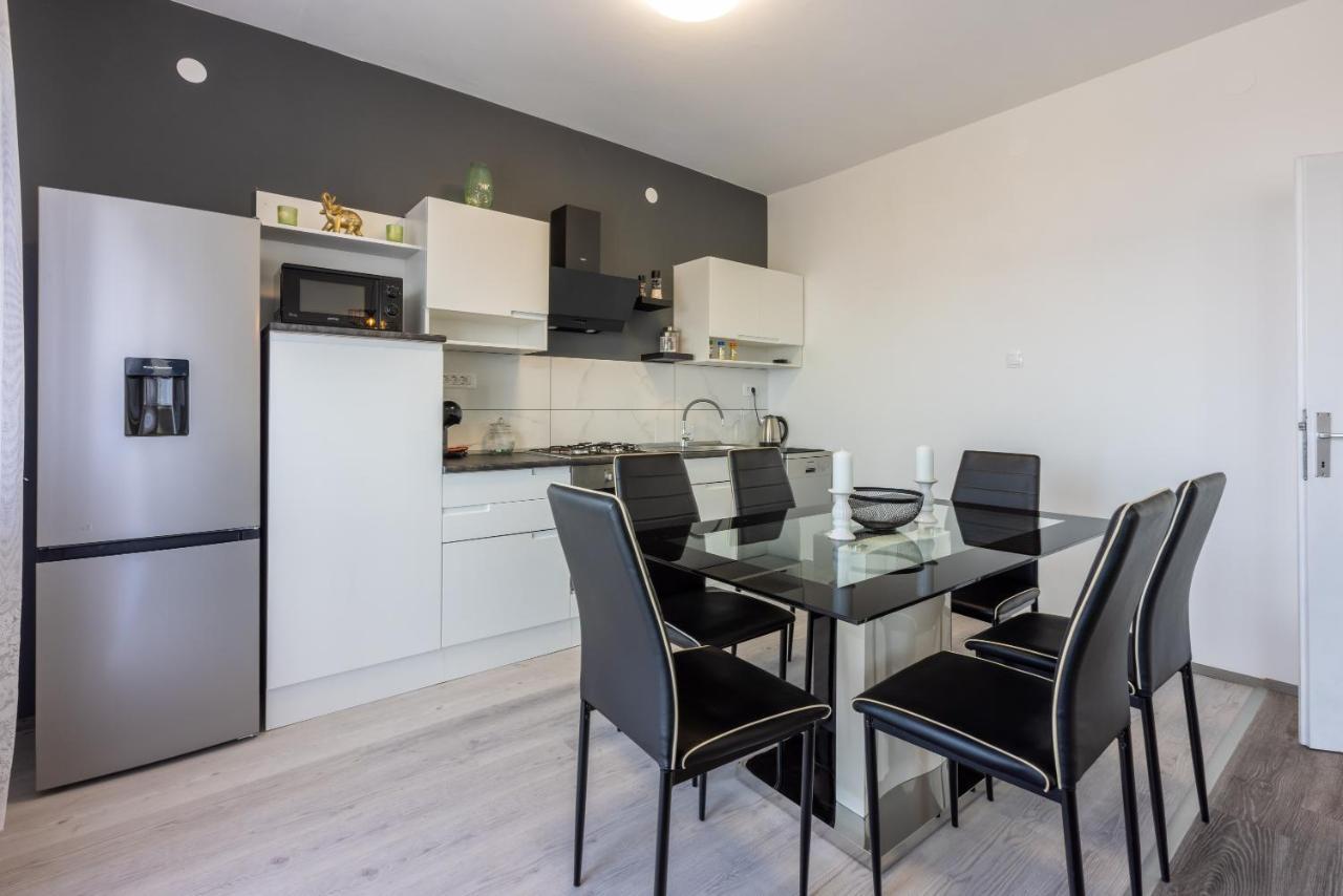 Apartman Dora Crikvenica Extérieur photo